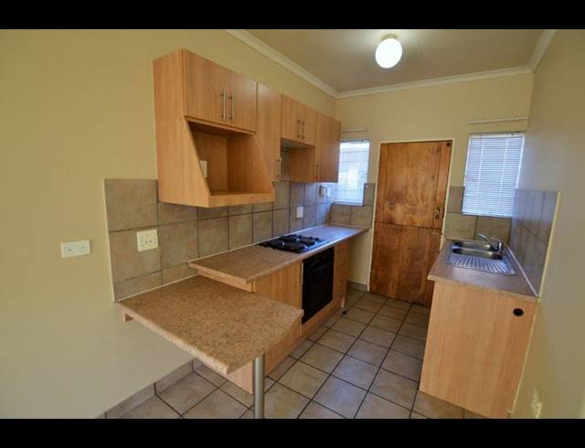 2 BEDROOM APARTMENT FOR SALE IN VAALPARK